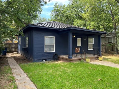 2511 E Cesar Chavez ST Austin TX 78702