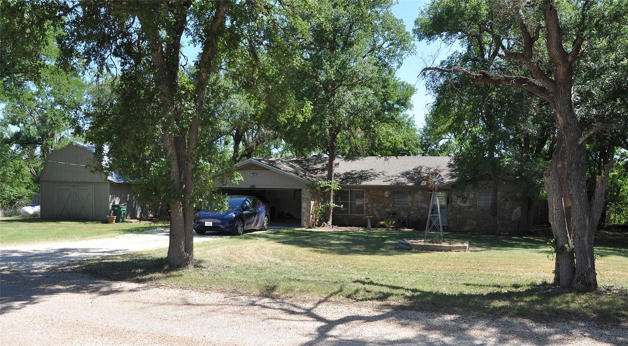 281 Salado Creek RD