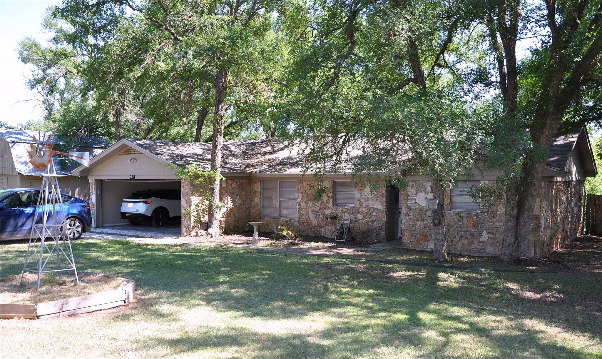 281 Salado Creek RD