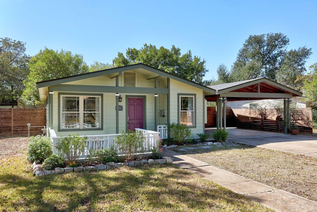 Photo for 1701 Crown DR, Austin, TX 78745 (MLS # 9937430)