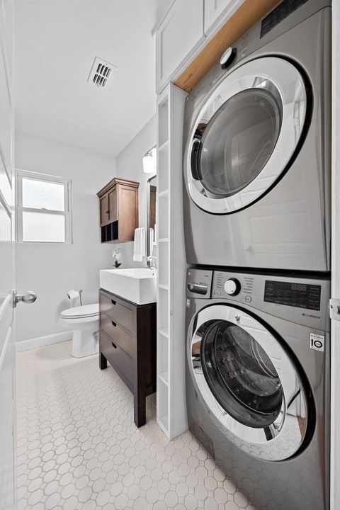 Tiny photo for 1701 Crown DR, Austin, TX 78745 (MLS # 9937430)