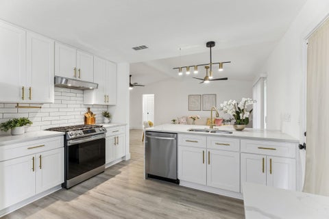 Tiny photo for 7300 Lazy Creek DR, Austin, TX 78724 (MLS # 2675431)