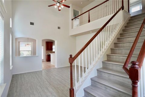 Photo of 8712 WOOD STORK DR, Austin, TX 78729 (MLS # 9818457)