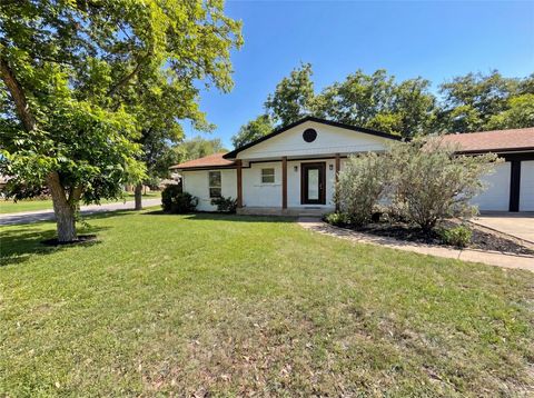 Photo of 2609 Loyola LN, Austin, TX 78723 (MLS # 6073249)