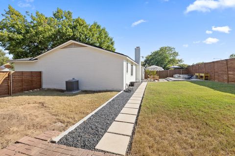 Tiny photo for 6502 Aldford CIR, Austin, TX 78745 (MLS # 3645010)