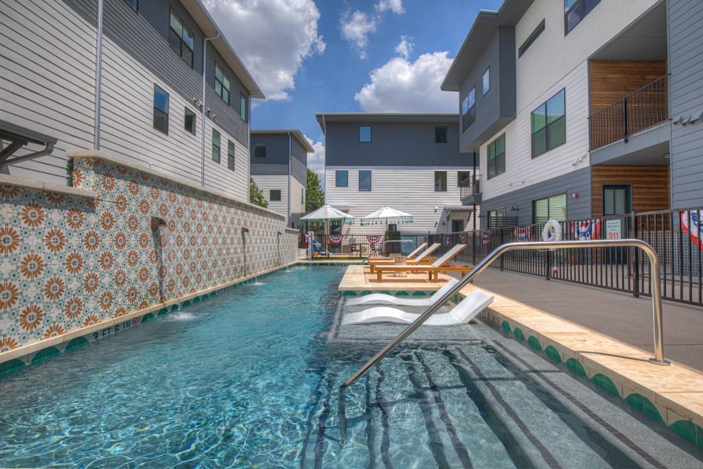 1208  Academy Academy Ave 3101