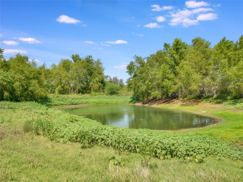 1000 County Rd 484 Elgin TX 78621