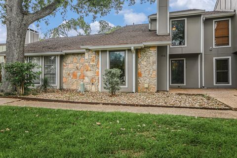 Photo of 1716 Timberwood DR, Austin, TX 78741 (MLS # 4335716)