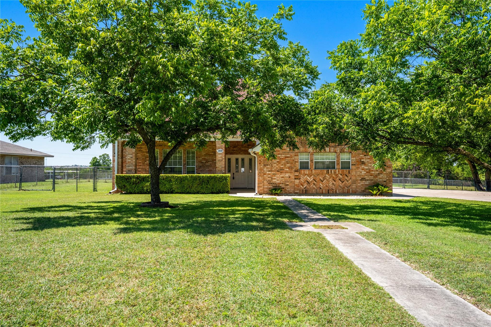 408 Briarcroft LN