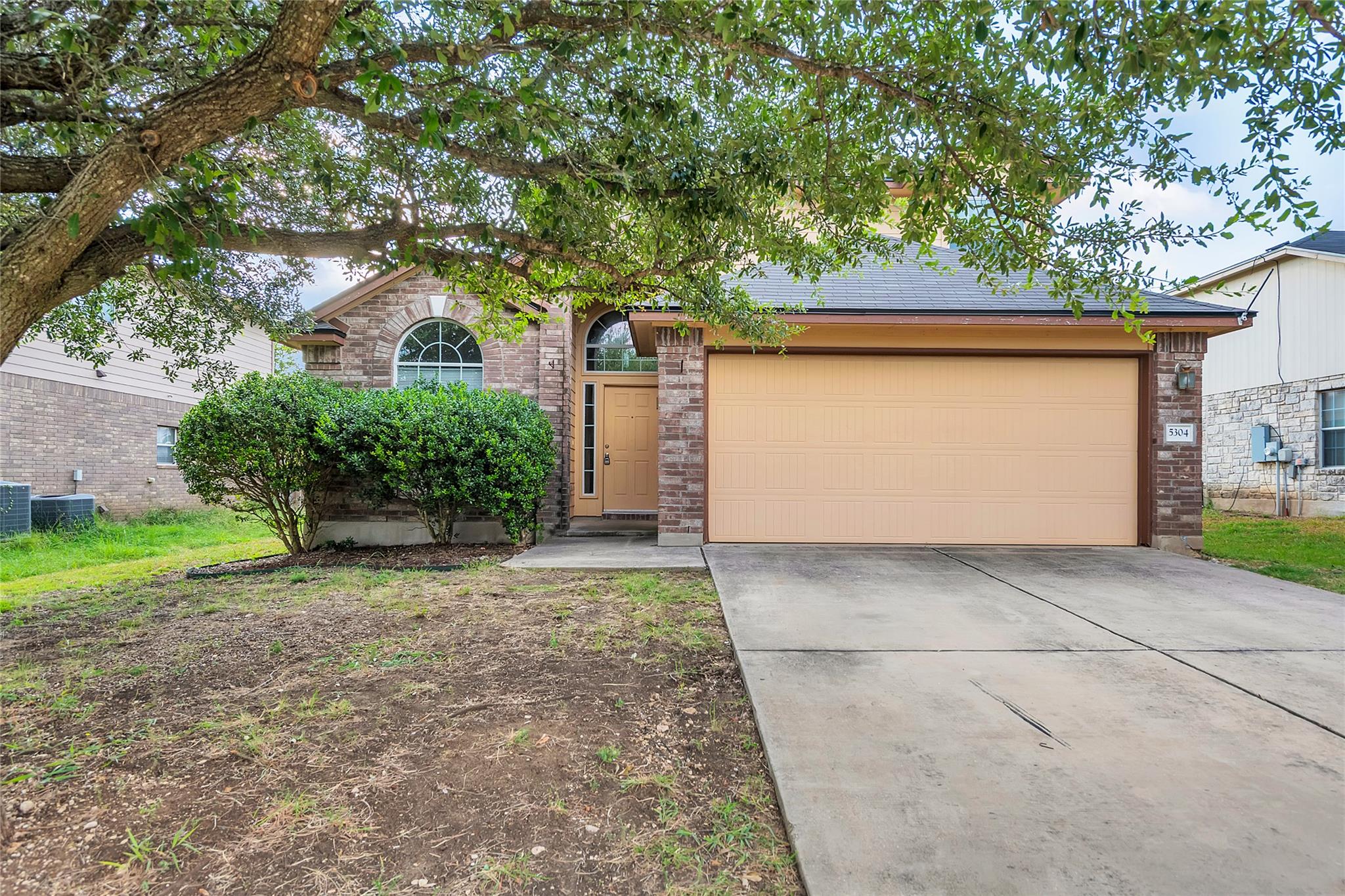 5304 Willamette LN