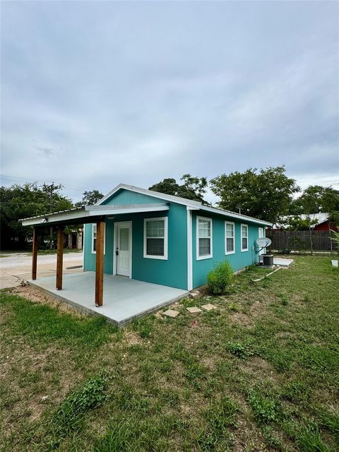 143 West ST Bertram TX 78605