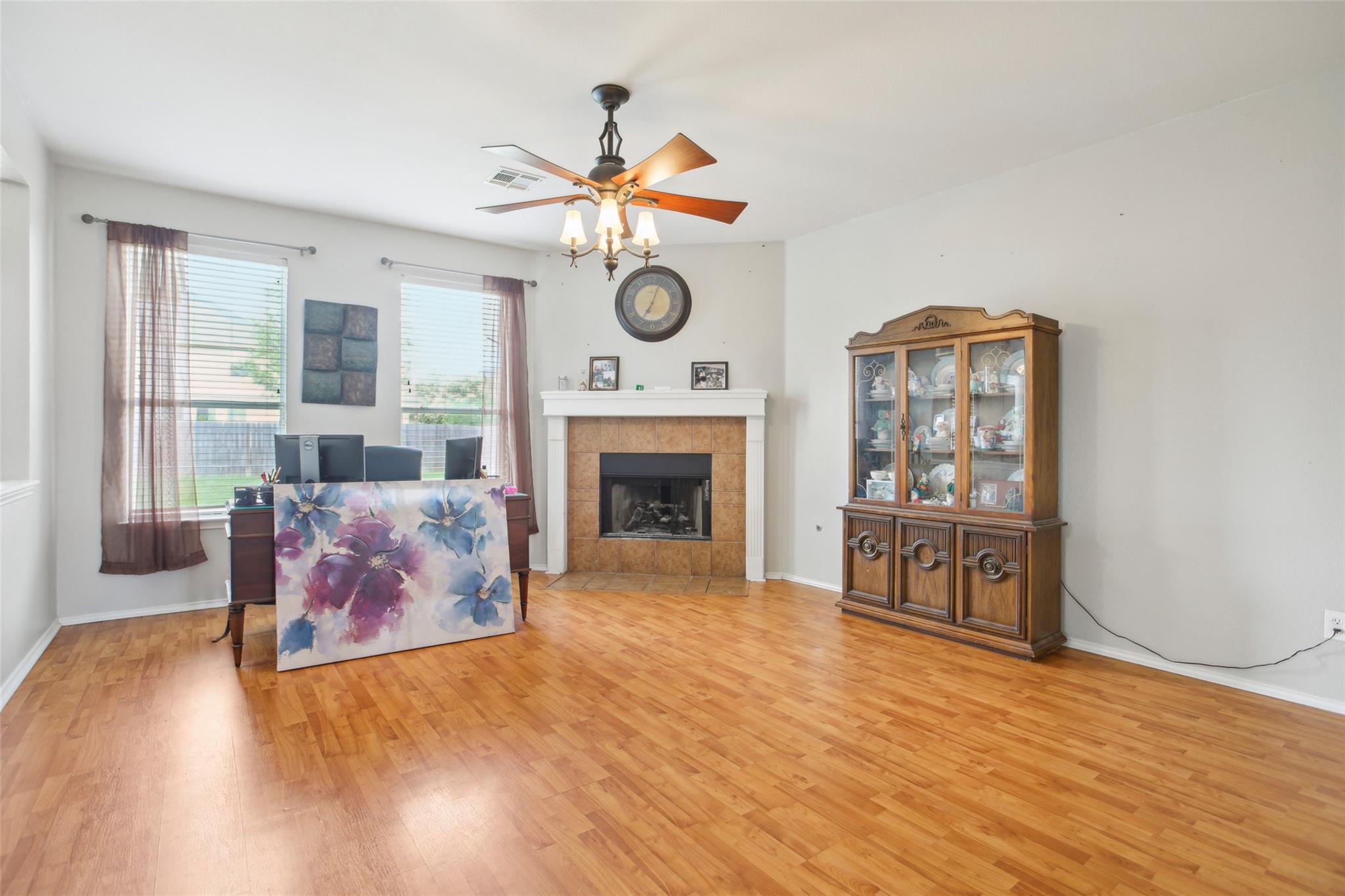 303 Silverado DR