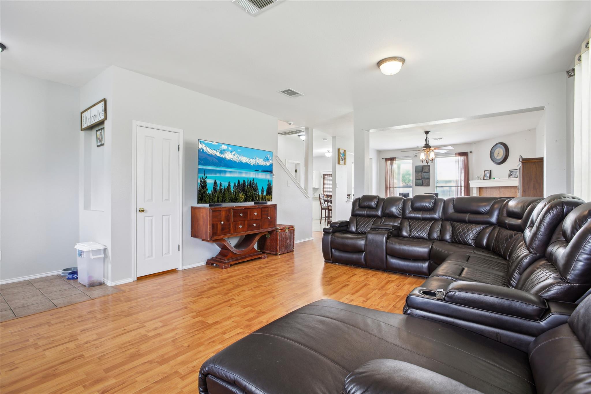 303 Silverado DR