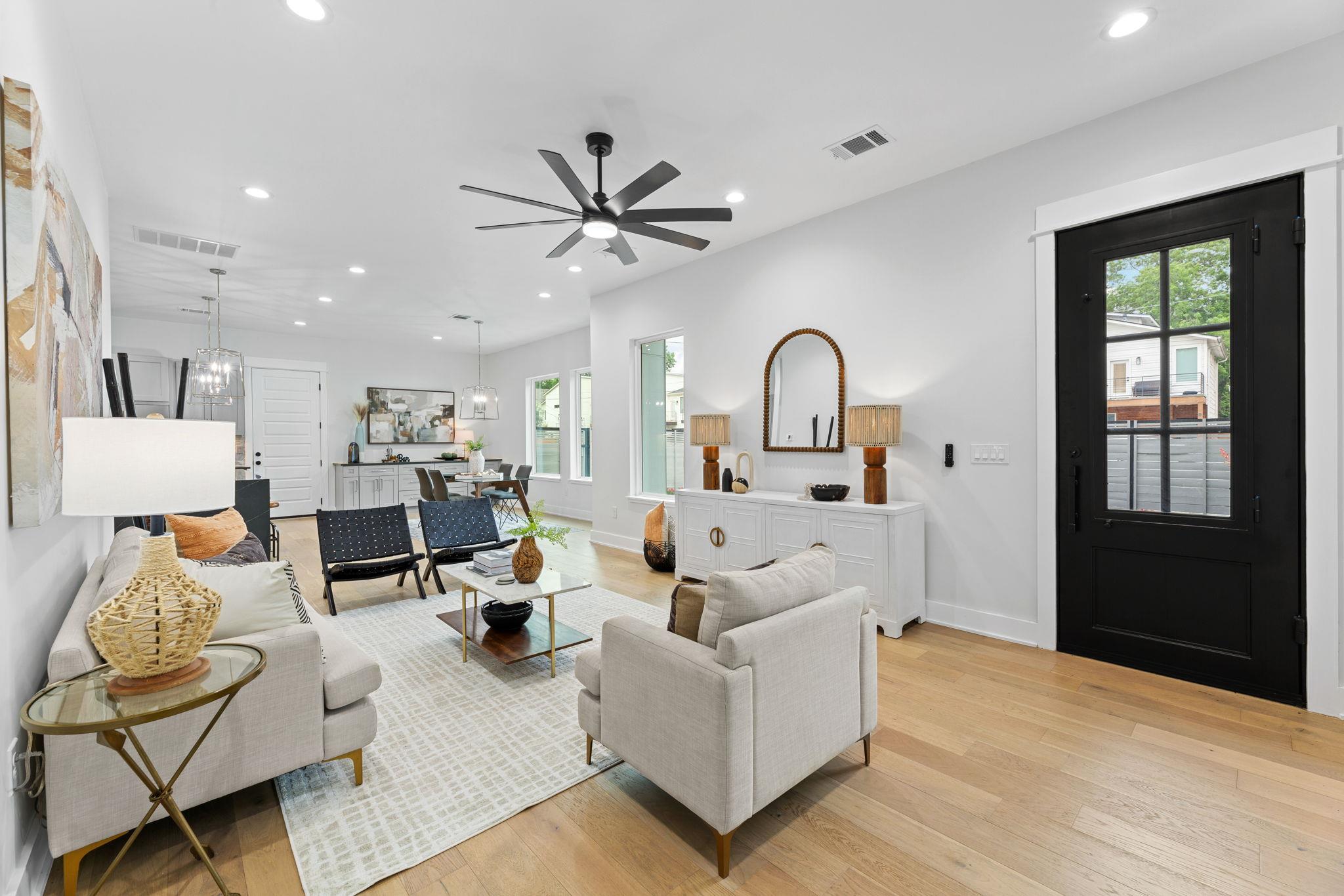 1113 Walton LN 1