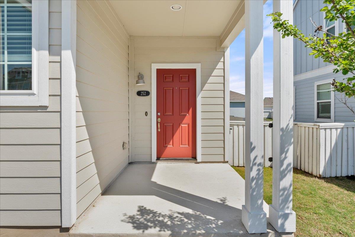 252 Fabion ST