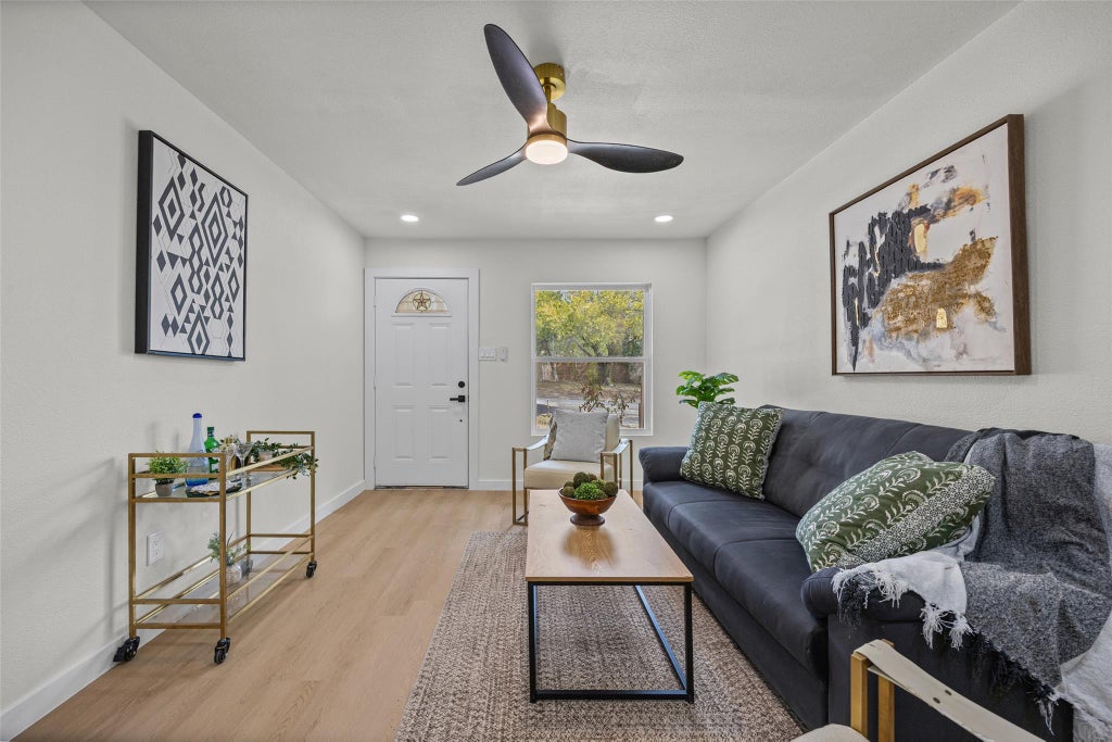 Photo of 6706 Colony Park DR, Austin, TX 78724 (MLS # 2395383)