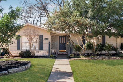 Photo of 1909 Brentwood ST, Austin, TX 78757 (MLS # 6506973)