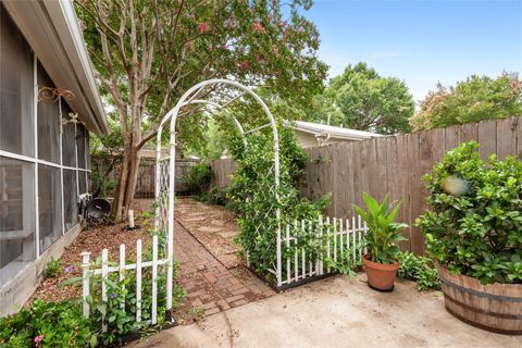 Tiny photo for 2206 Newfield LN, Austin, TX 78703 (MLS # 9564436)