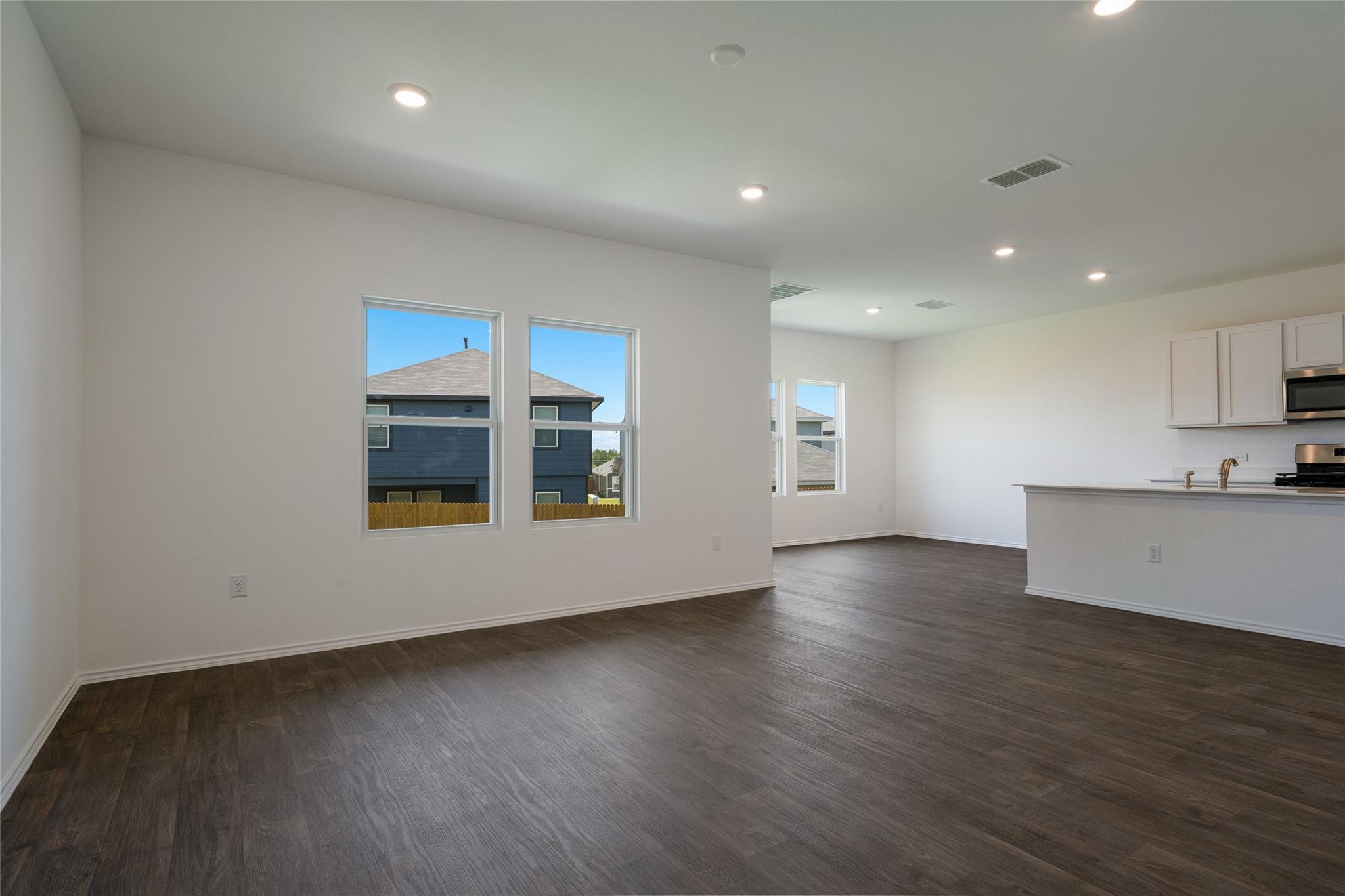 12207 Douglas Fir CIR