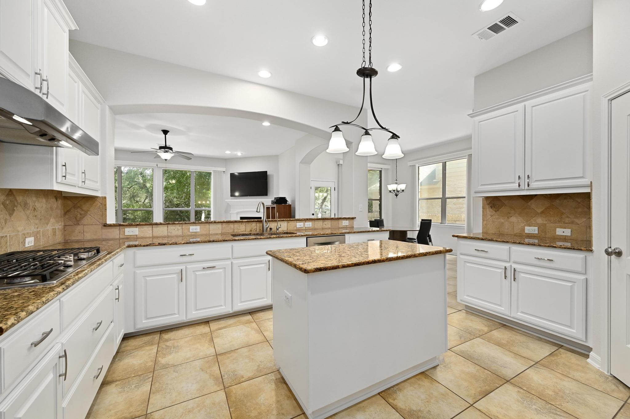 12404 Montclair BND