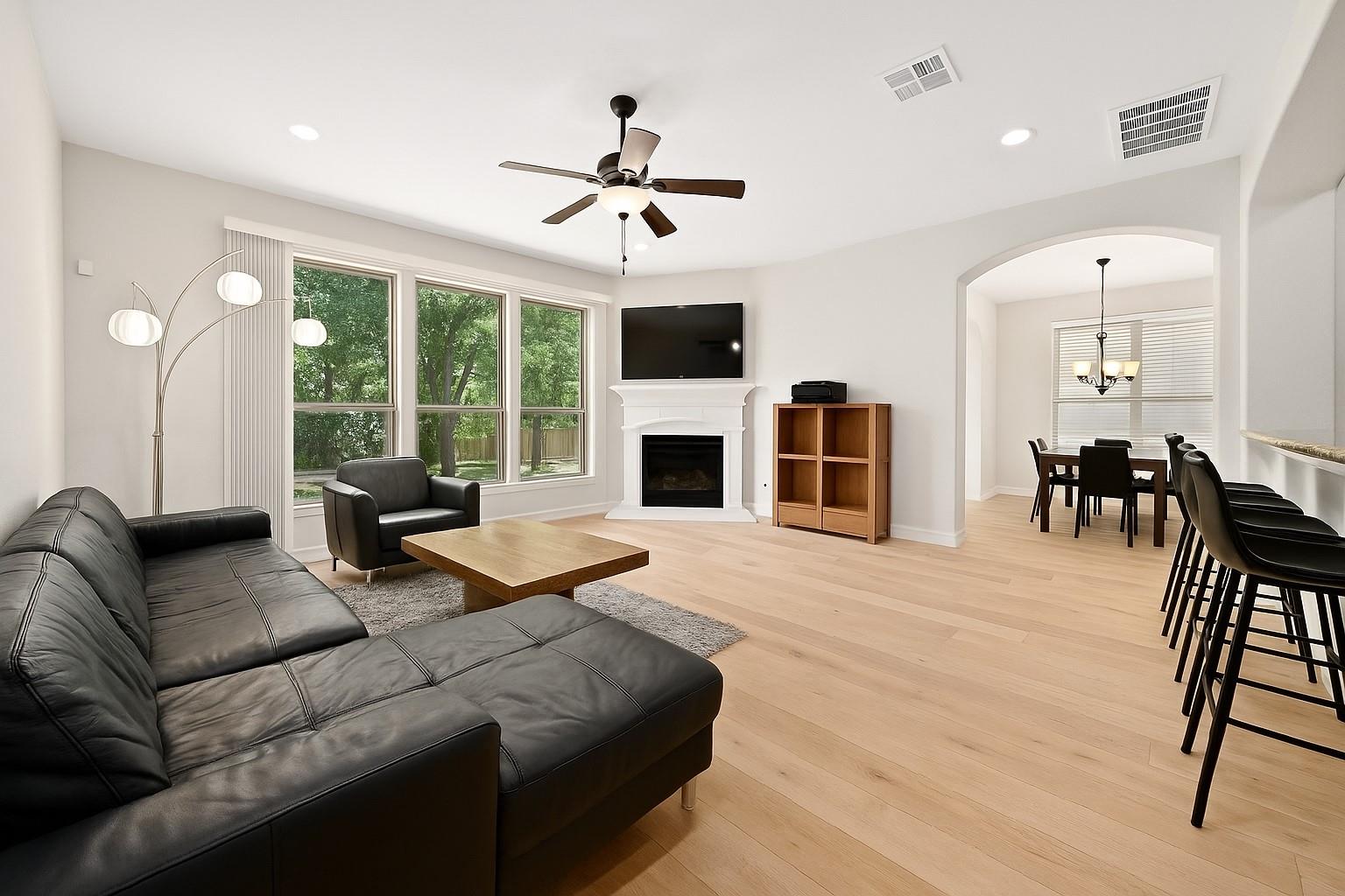12404 Montclair BND