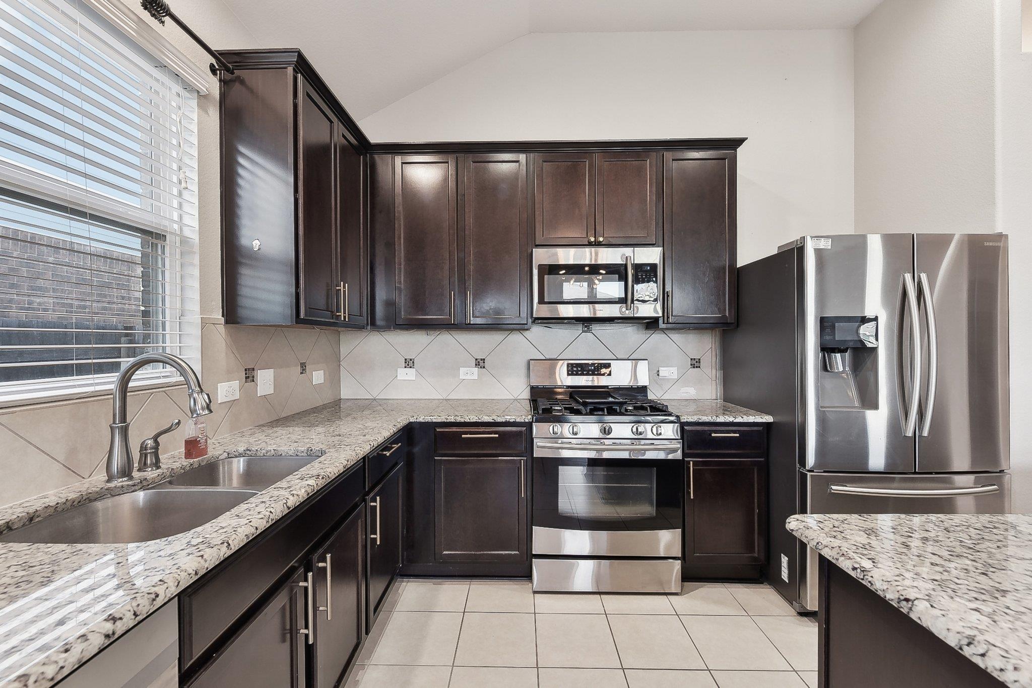 225 Shirley DR