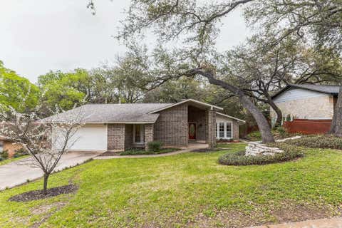 Photo of 2203 Farnswood CIR, Austin, TX 78704 (MLS # 8928847)
