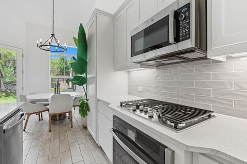 Tiny photo for 101 Cartwheel BND #52, Austin, TX 78738 (MLS # 9968472)