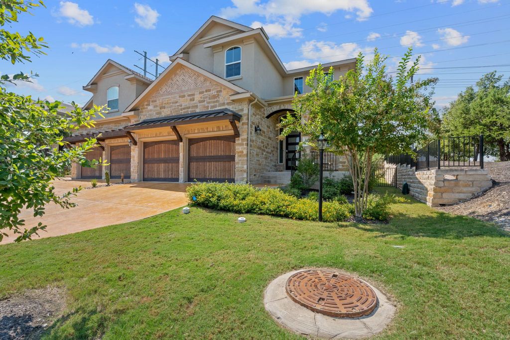 Photo for 101 Cartwheel BND #52, Austin, TX 78738 (MLS # 9968472)