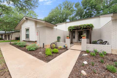 Photo of 302 S Lake Creek DR, Round Rock, TX 78681 (MLS # 3324840)