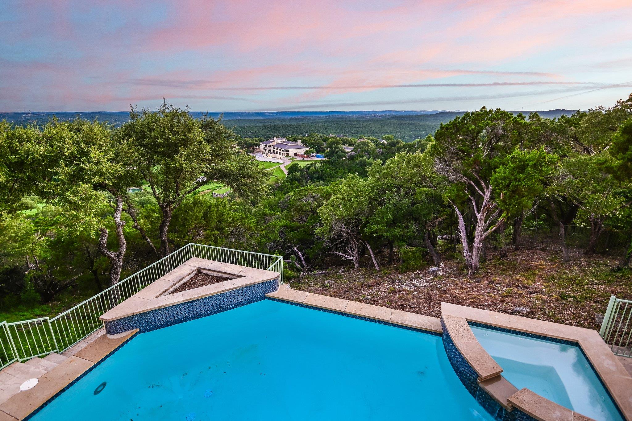 4501 Golf Vista DR