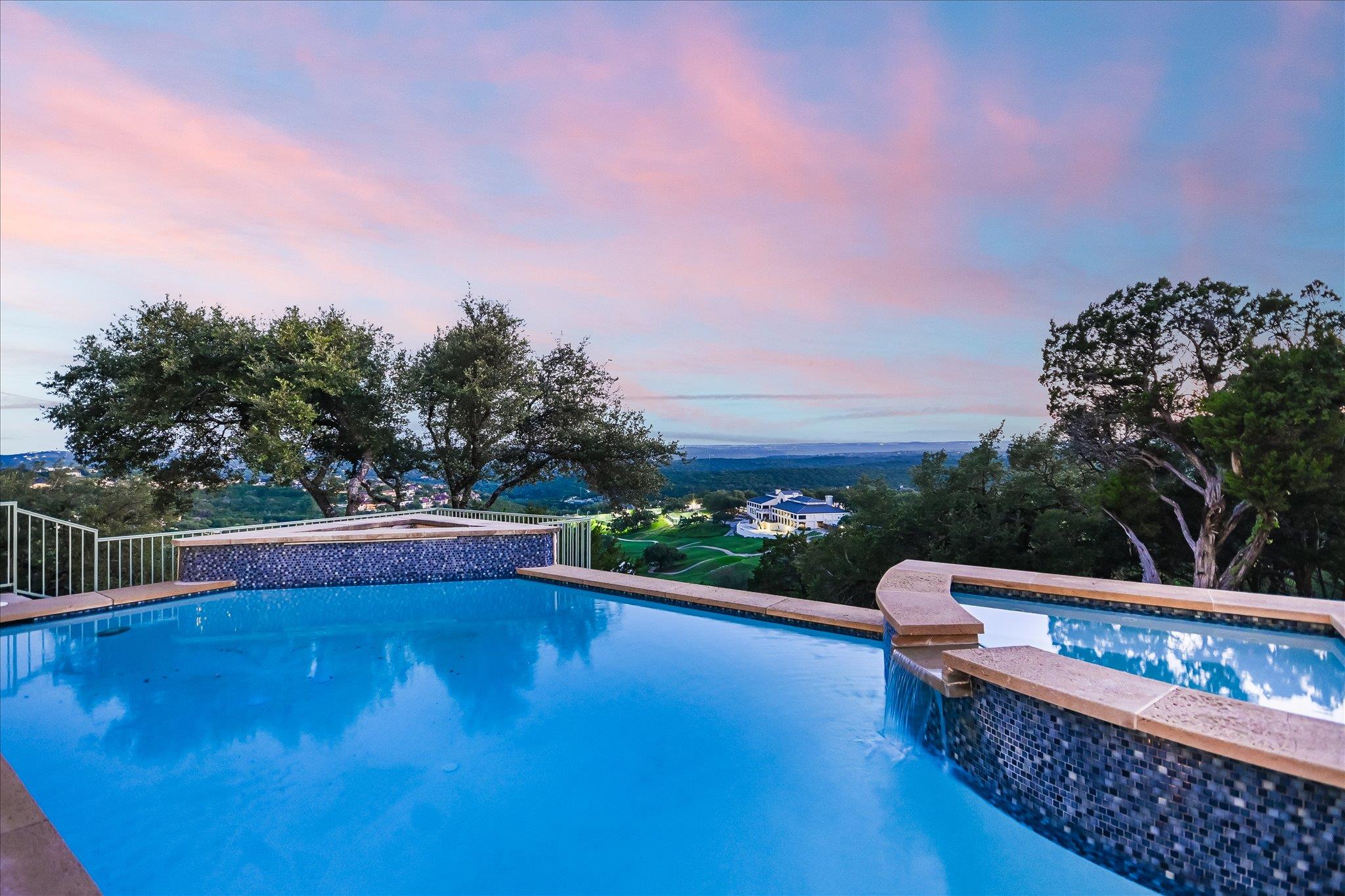 4501 Golf Vista DR