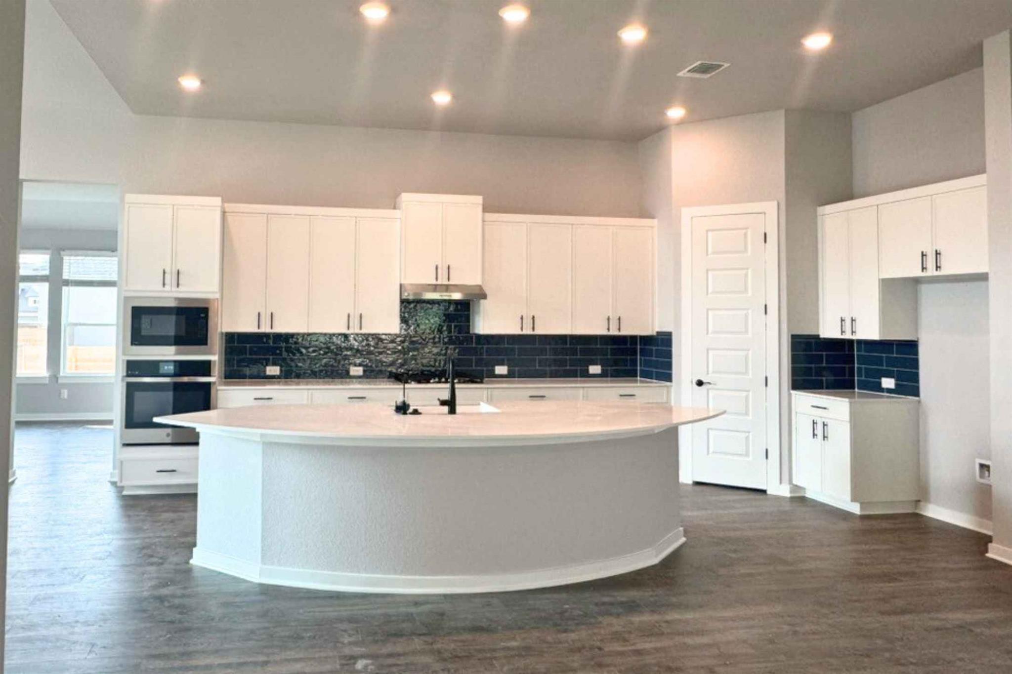 1013 Rollingwood TRL