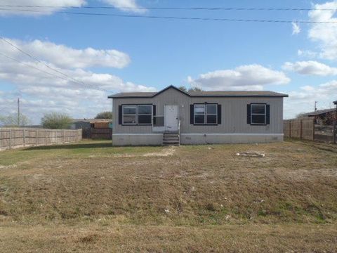 Photo of 964 Railyard DR, Kyle, TX 78640 (MLS # 6741583)