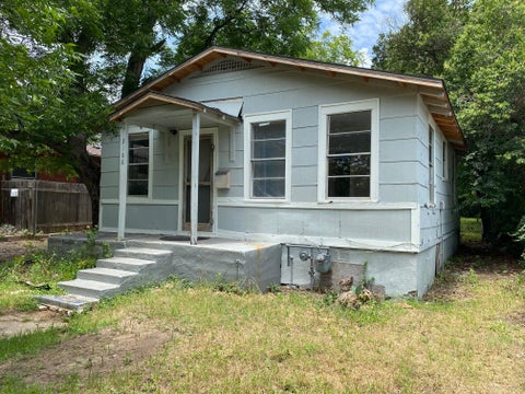 Photo of 3108 E 13th ST, Austin, TX 78702 (MLS # 4331831)