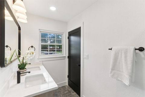 Tiny photo for 2322 Westoak DR, Austin, TX 78704 (MLS # 5783259)