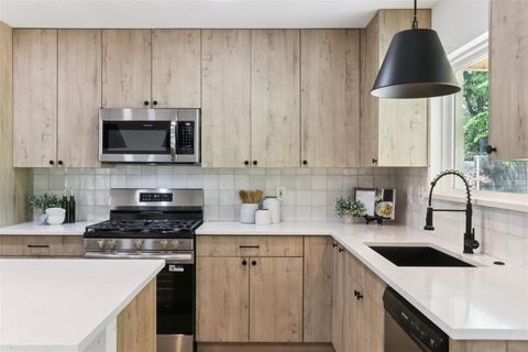 Tiny photo for 2322 Westoak DR, Austin, TX 78704 (MLS # 5783259)