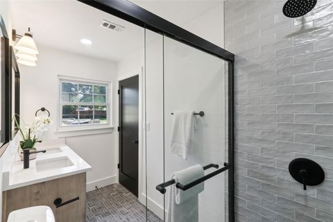 Tiny photo for 2322 Westoak DR, Austin, TX 78704 (MLS # 5783259)