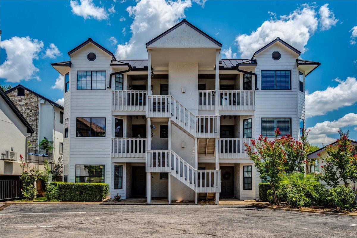 101 Island DR A