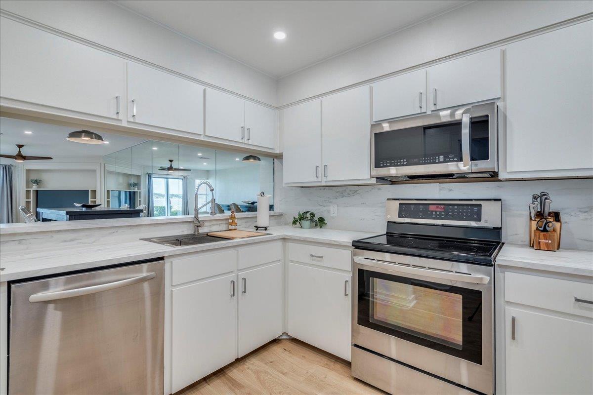 101 Island DR A