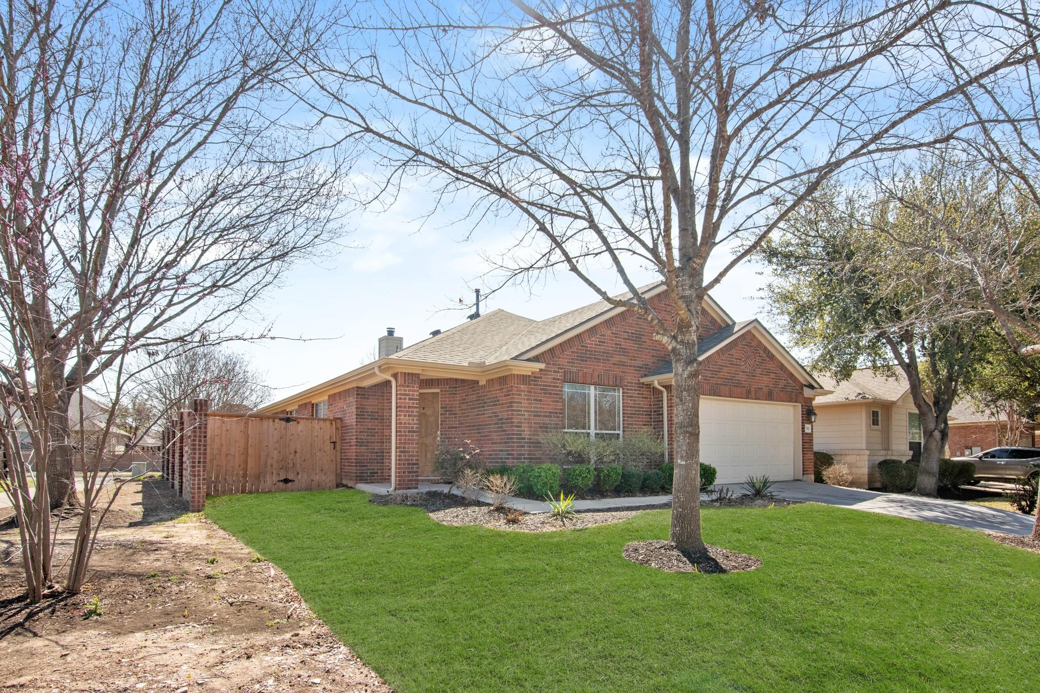 702 Bent Wood PL
