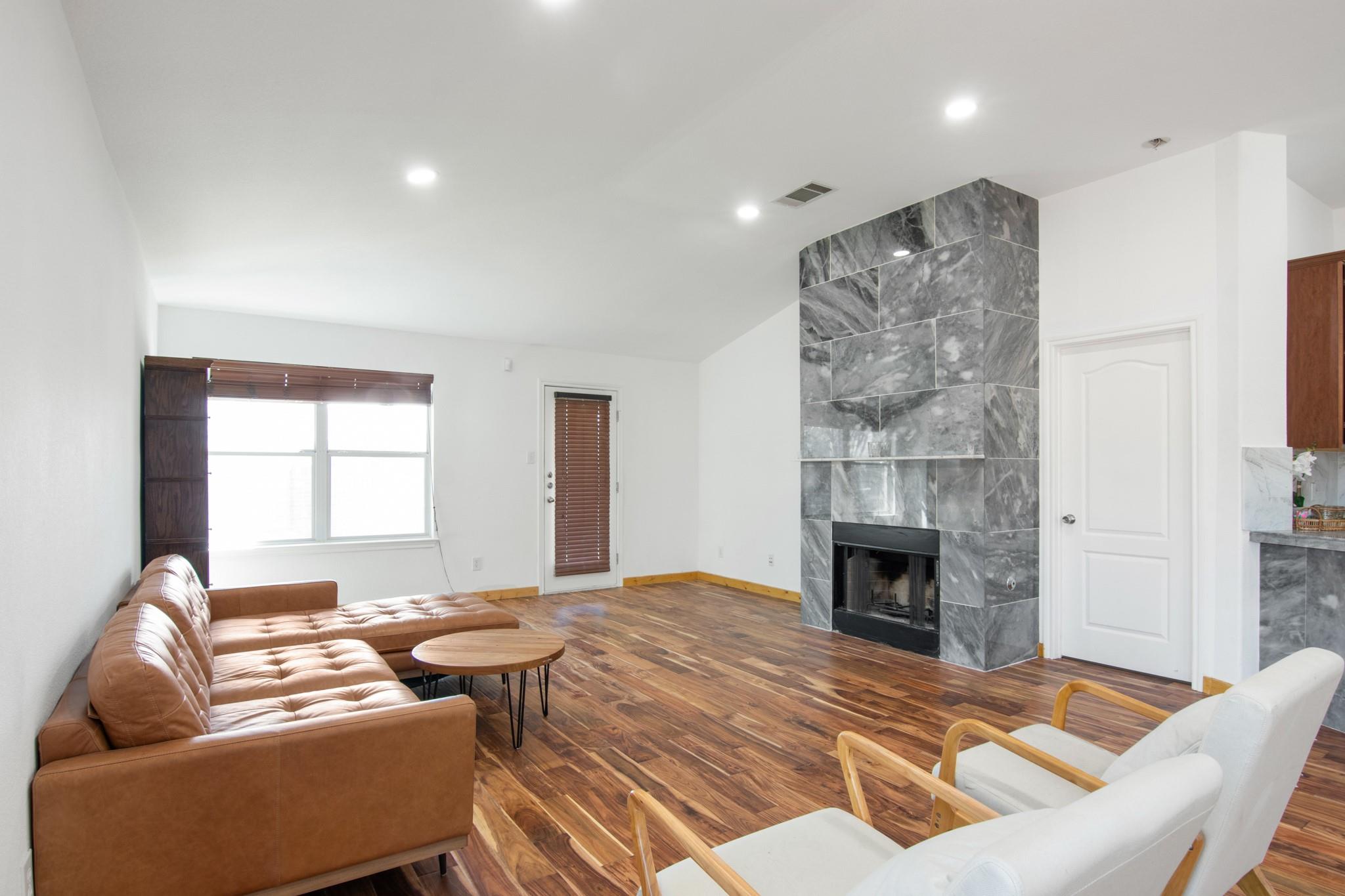 702 Bent Wood PL