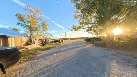 A home in Smithville