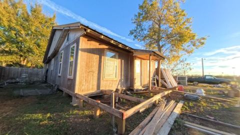 A home in Smithville