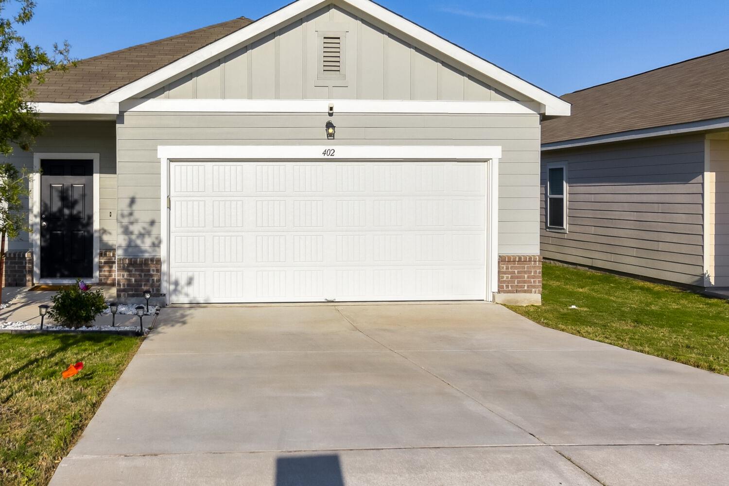 402 Gemsbok Rd, Hutto, TX, 78634