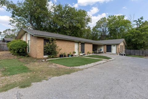 Photo of 6911 Cooper LN, Austin, TX 78745 (MLS # 2657282)
