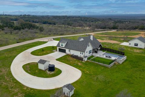 A home in Spicewood