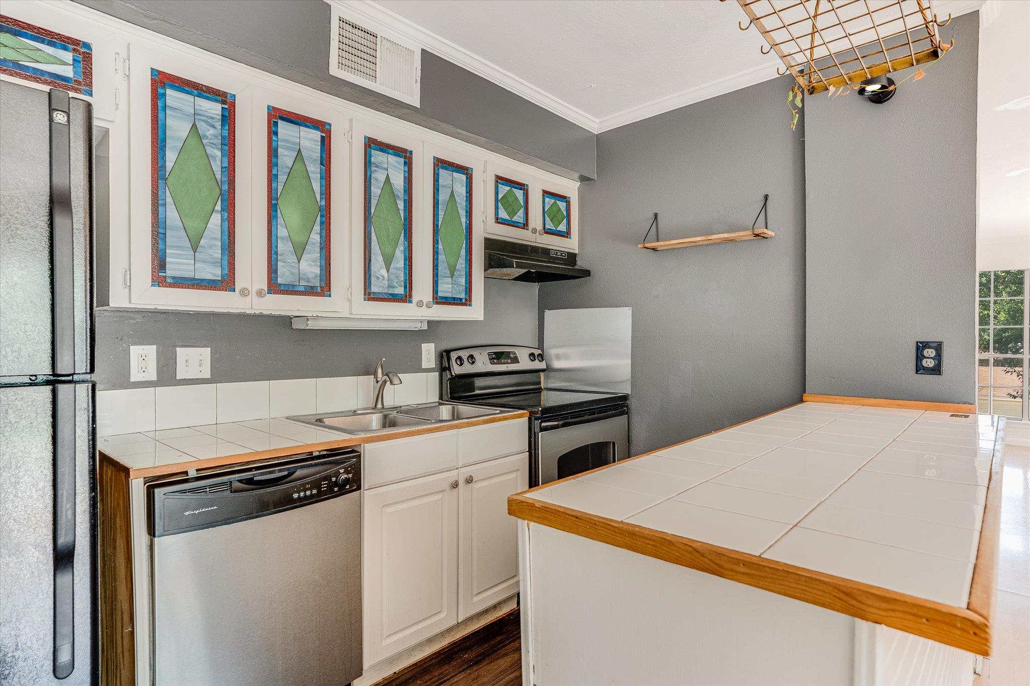 Austin, Texas 78704, United States, ,Residential,Active,145842