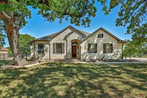 577 Shelf Rock RD Driftwood TX 78619
