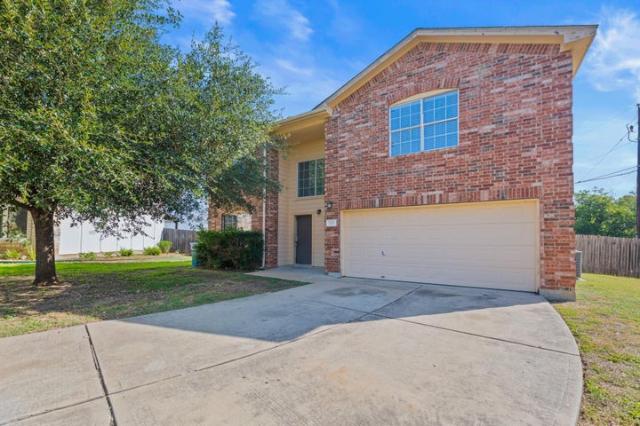 Photo 1 of 35 — 722 Lavaca LOOP, Elgin, TX 78621